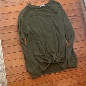 Time and Tru Forest Green Long Sleeve Top